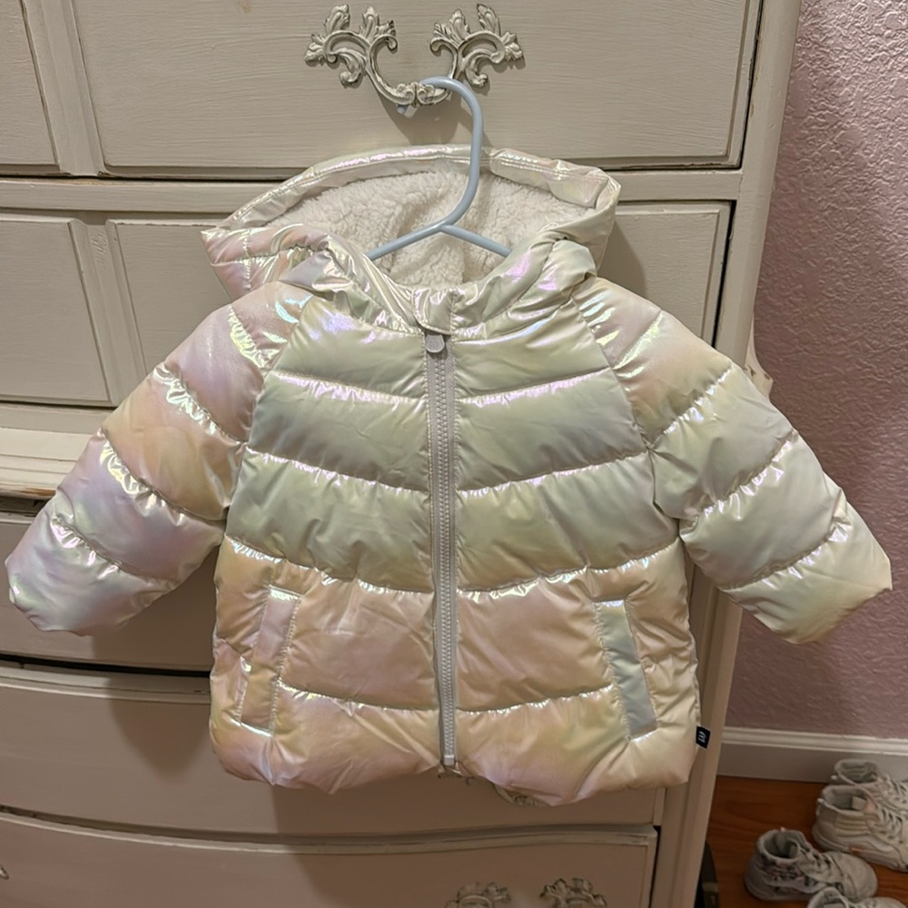 Baby Gap White Iridescent Hooded Puffer Jacket 6-12 months